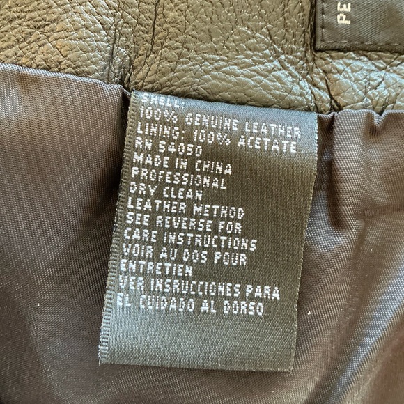 Women’s black leather skirt. Size 12. - Picture 9 of 10